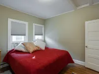 Serene spot, West River dock, sunsets, the Bay, only 40 min from Alexandria, DC.