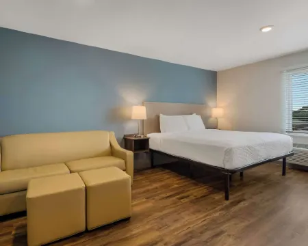 WoodSpring Suites Roanoke Hotels in Catawba