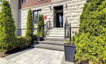 2001 Av. Beaconsfield