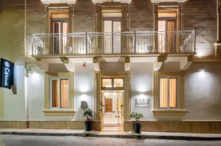 C4 Retreats by Georges Boutique Living