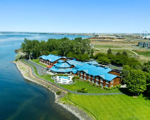 River Lodge and Cabins Hotels in Boardman