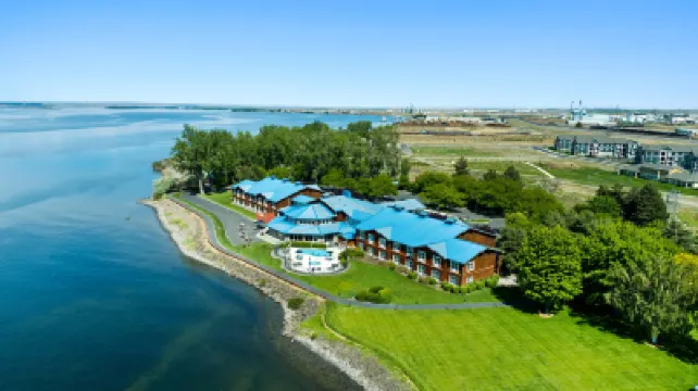 ريفر لودج آند جريل فنادق في 