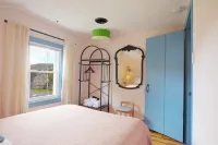 Modern 4Br Farmhouse w/ Trails & Mountain Views