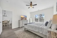 3 bedroom 2 bath,  Southern and beach style apt comfortable for whole family Hotels in Red Hill