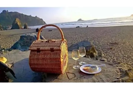 Stylish & Bright , King Bed, Downtown Oasis