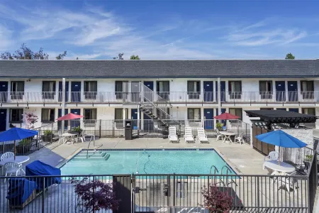 Motel 6 Fremont, CA – North Отели рядом с достопримечательностью «Flight 93 Memorial»