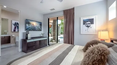 LUXURY MODERN HOUSE, SALT POOL & SPA ZEN FEEL YARD, UPSCALE POOL TABLE, ETC... Отели рядом с достопримечательностью «Обсерватория Ранчо Мираж Лайбрари &»