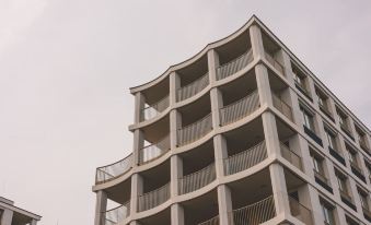 Aura - Spokojna Przysta w Nowym Porcie