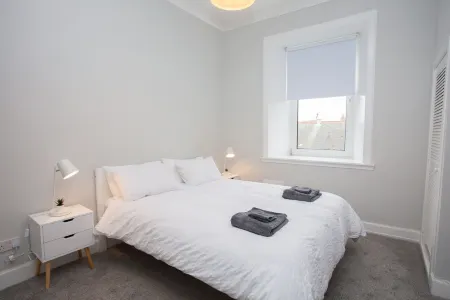 The Warwick Apartment. Отели в г. Гринок