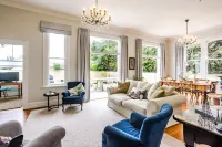 2024 Bach of the Year Property Fully renovated villa in heart of Greytown Hotels in Greytown