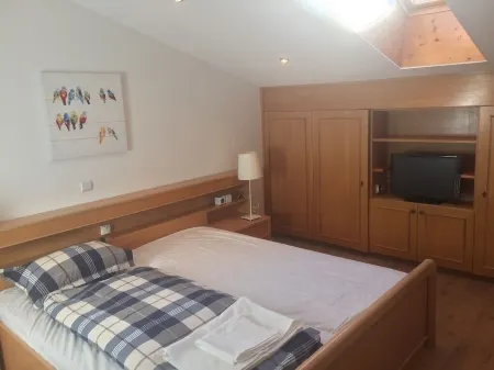 Spacious apartment in Maria Alm, 50m to the ski lift! Отели в г. Гемайнде Мария Альм ам Штайнернен Мер