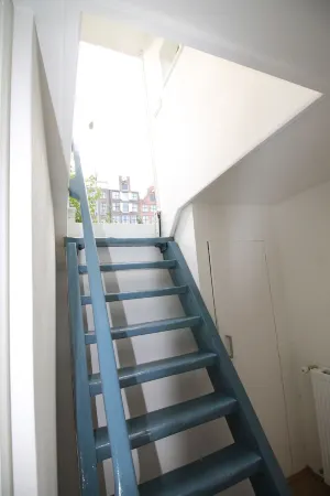 Cosy houseboat studio in the old city center