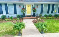 Stylish 2 Br Spartanburg Retreat Hotels near Northside Baptist Church