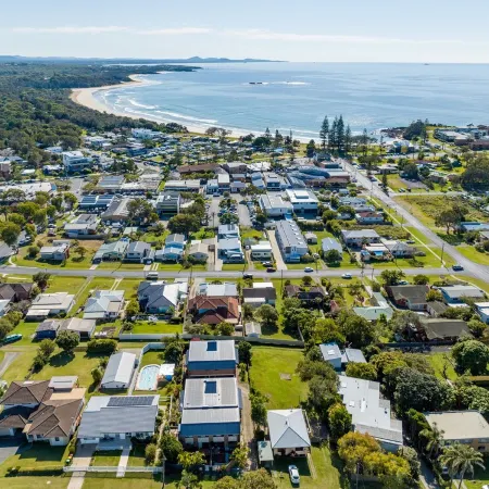 Seadream on Nelson. New Listing.pet Friendly , 300m Stroll to Beach and Cafes