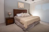 BEACHFRONT w/Huge pool & private terrace l BBQ I Fast WiFi 2Br Hotels near Mexico Whale Shark