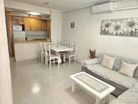 Beautiful bright apartment 5 min walk from the beach and shops
