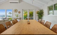 Gorgeous 5-BDRM Villa Maxine- Located on Famous Peterborg- Pool- Oceanside