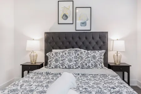 Cozy Getaway in Uptown Waterloo