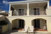 Waterfront 2 Bedroom Cottage, Access to Private Beach - Balkon