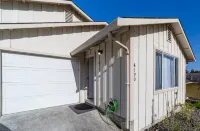 Peaceful retreat near the redwoods, ocean, and golf course! Hotels near Sequoia Park