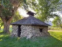 Mountain View: River Flowing past Hot Tub Overlooking Horse Meadows