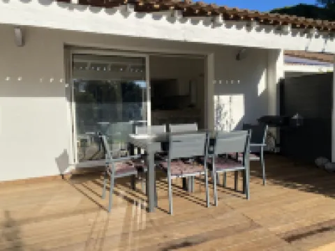 Lovely renovated farmhouse close to golf course and beach opposite St Tropez