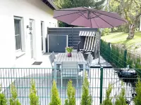 Fantastically situated vacation home for families & dogs, fenced, 200m to Lake Plau Hotele w: Funfseen