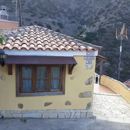 small house but a great atmosphere outside