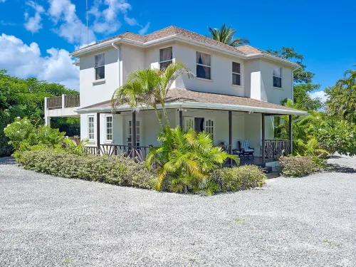 Luxury 6 Bed Villa With Pool, Mullins Bay Hotels in Mullins