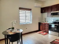 'The Solace' New Luxury Modern 1Bed 1Bath Apt.