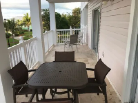 Ocean View , steps from the private beach 2 Bedroom Condo  Up to 6 guests