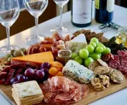 Rainforest Escape with Stunning Views Minute's Drive Away from Everything!