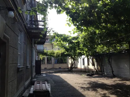 Apartment in Odessa near the sea and the center Отели рядом с достопримечательностью «Спасо-Преображенский кафедральный собор»