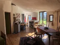 Dream holidays in the blue house surrounded by nature and animals Hotels in Montpont-en-Bresse