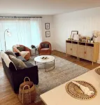 Large Ranch House Private Sleeps 12 Big Living Room and Back Yard Close Downtown Hotels near Walgreens at Community Health Network - North