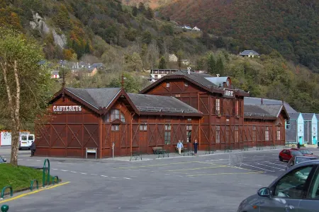 CAUTERETS, beautiful T3 in residence, 4/6 people, 2 bedrooms, private parking.