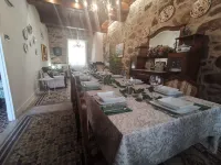 Beautiful centennial house recently restored in a privileged location. Hoteles en Villagarcía de Arosa