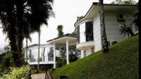 Luxury home with magnificent views