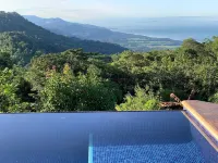 Fabulous 4Bd/4BA at Low Rates, Views, Pool, Wifi, Near Beaches, Cafes, Dominical