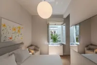 Amalie Suites