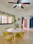 Spacious 2BR/2Baths wifi and Private Pool