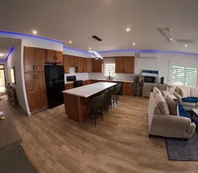 Welcome to the Dutch Side of St. Maarten. 3 Bedroom Unforgettable Ocean View. 鄰近聖馬丁港的酒店