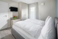 Villa Rosch, WiFi, SKY HD, air-conditioned / ventilation / 4SZ / 2BZ / natural / luxury / Hotels in Norderney