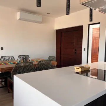 Modern, Clean & Airy Beach Retreat with Pool and Rooftop Ocean Views