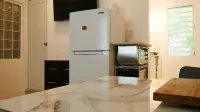 Puertas pal Sol - 5 min from the beach. 1 BR 2nd story Apt with a huge balcony