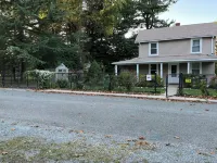 Entire 3 bedrooms/2 bathrooms fence yard, near Costco, Sam's