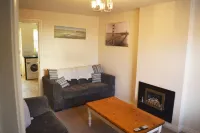 Ingle Mews - Accomadates 1 - 7 people