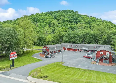 The Valley Inn Отели в г. Айви Хилл