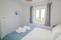 Waters Reach Hotels in Kingsbridge