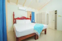 King Bed, Fully A/C, Pool, BBQ, Near Beaches, Free Washer/Dryer - Video Tour